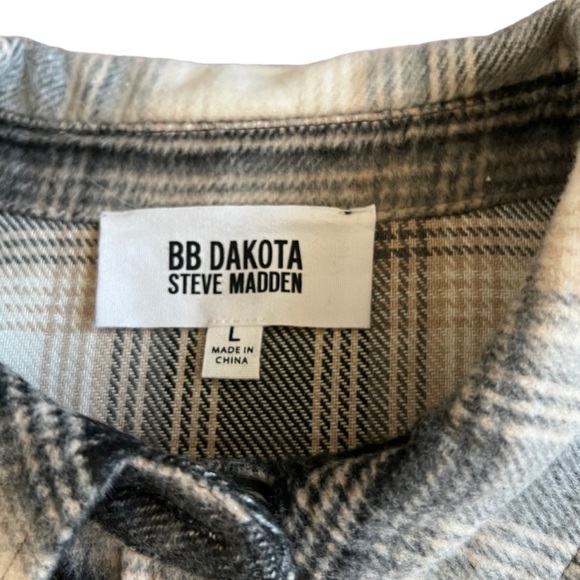 NWT BB Dakota by Steve Madden Ladies Boxy Shacket Size Large - Picture 4 of 11